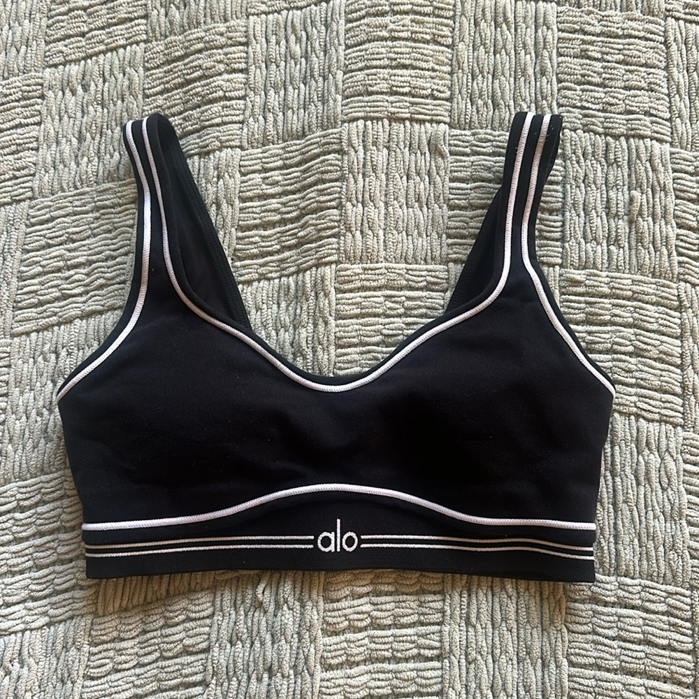 Alo airbrush heart shaped sports bra